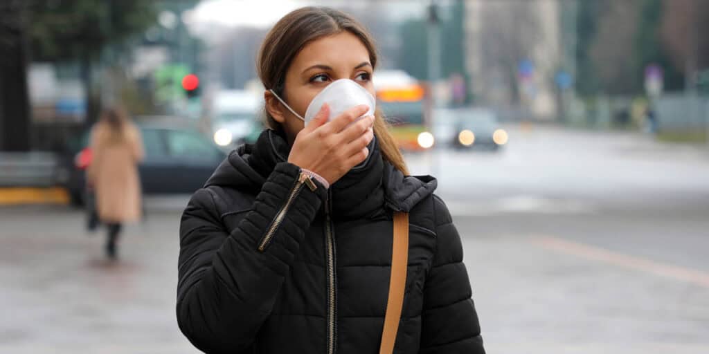 Woman wearing a face mask