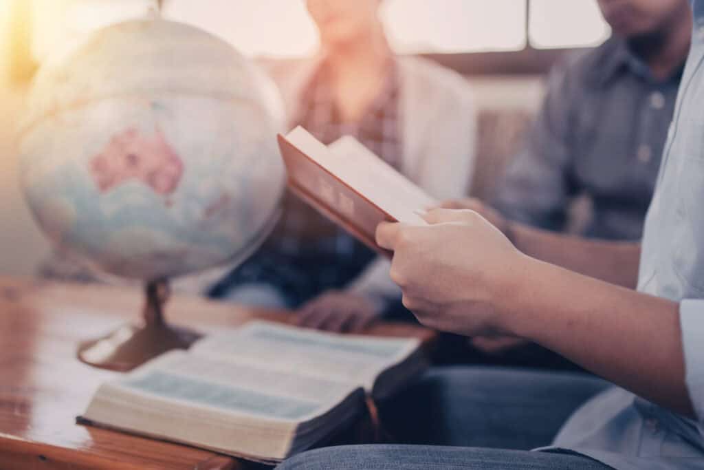 Globe Bible Prayer