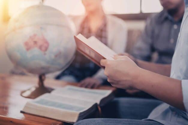 Globe Bible Prayer